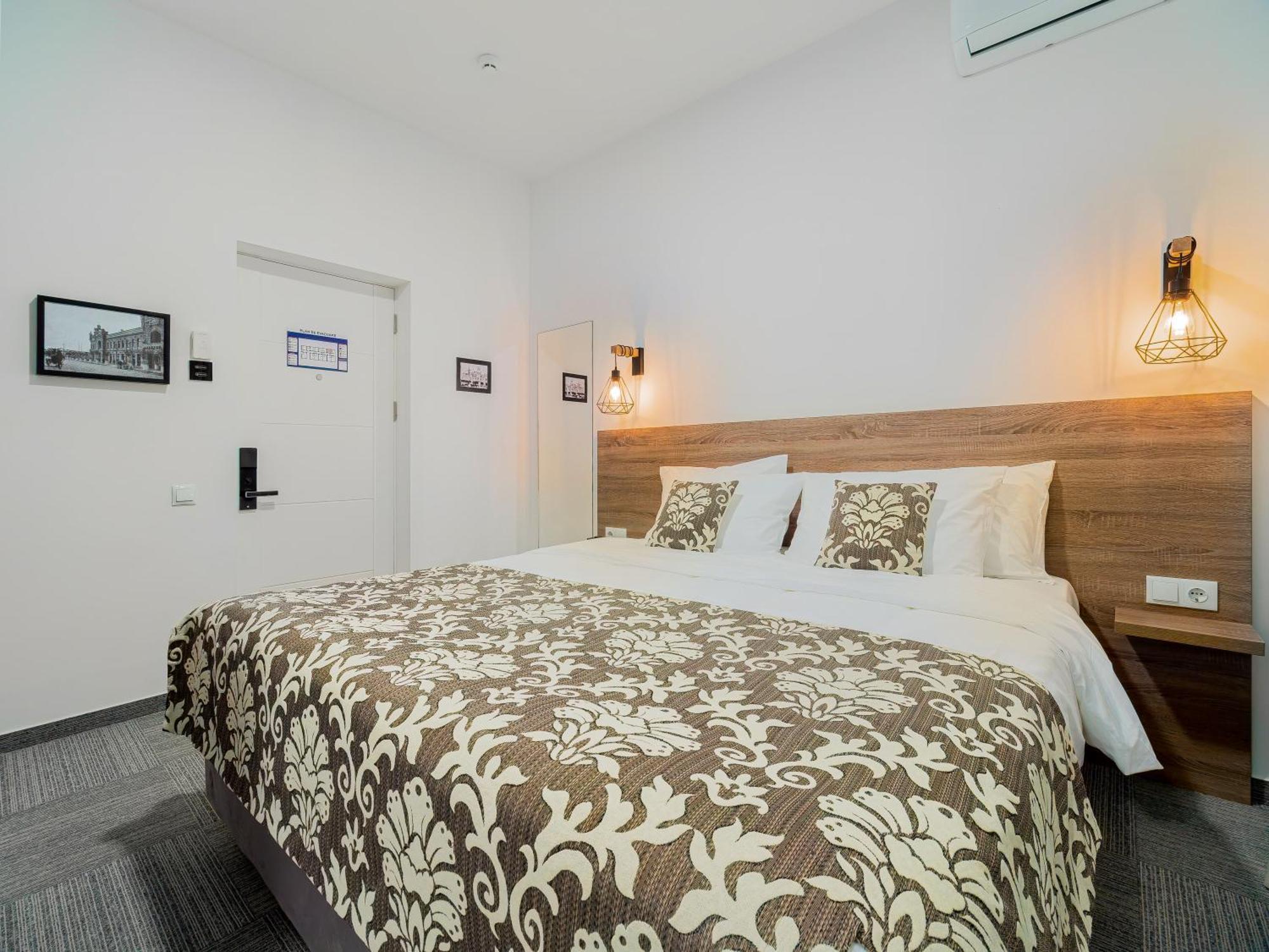 Ta Collection Hotel Кишинев Екстериор снимка