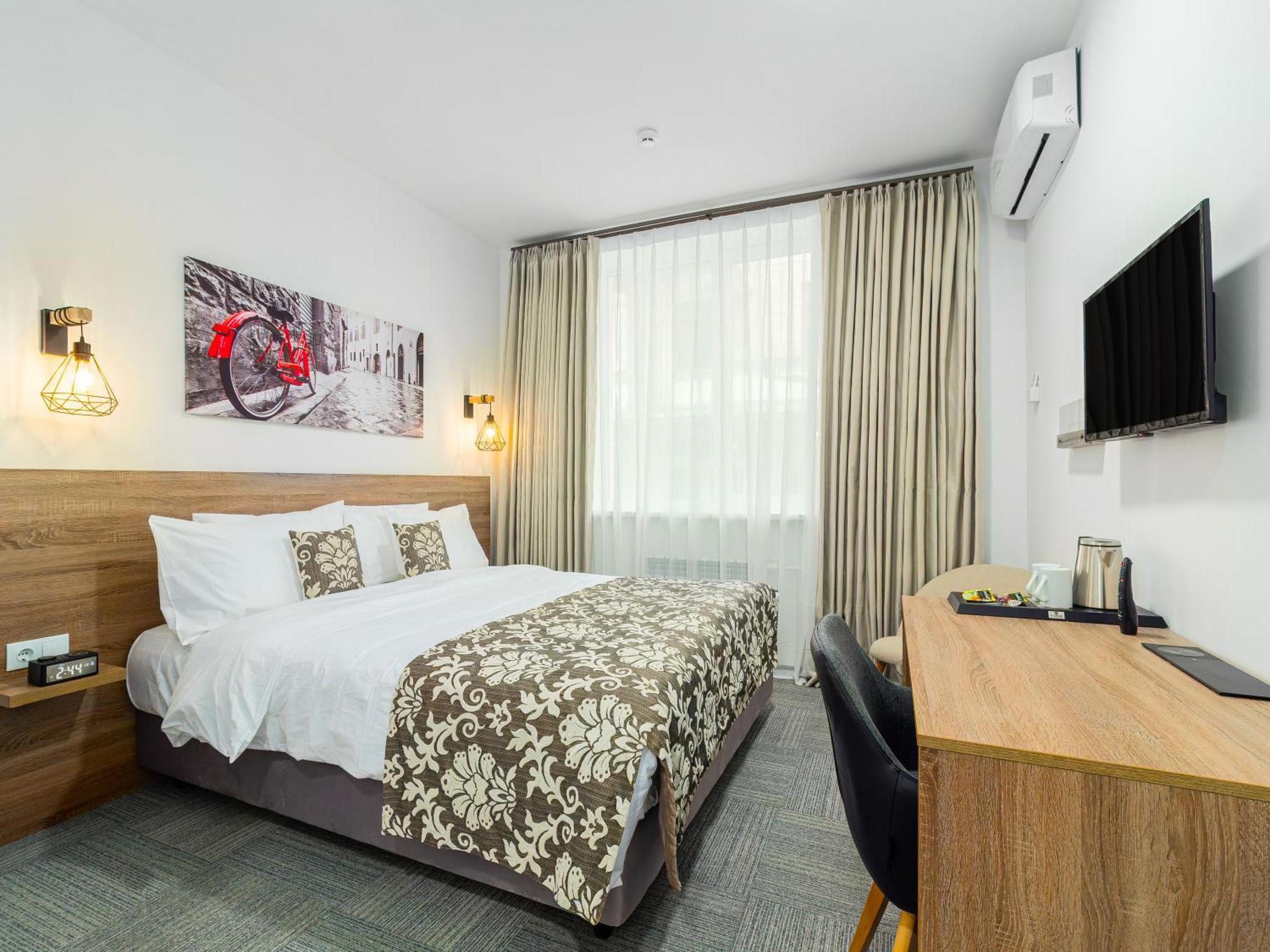 Ta Collection Hotel Кишинев Екстериор снимка