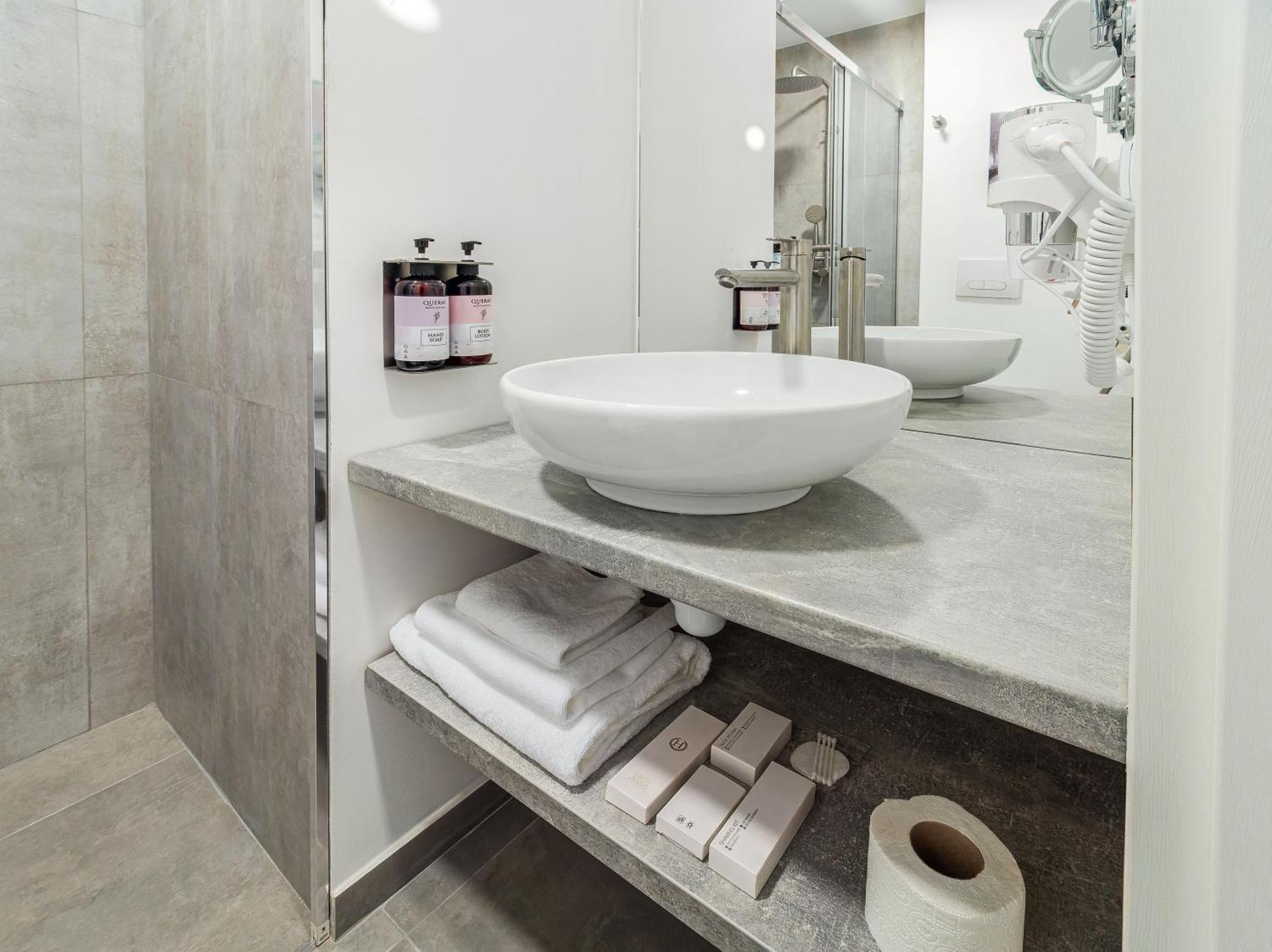 Ta Collection Hotel Кишинев Екстериор снимка
